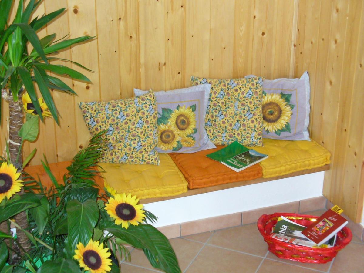 Il Girasole Bed & Breakfast Perrero ภายนอก รูปภาพ